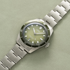 DIVERS SIXTY-FIVE DATE - GREEN