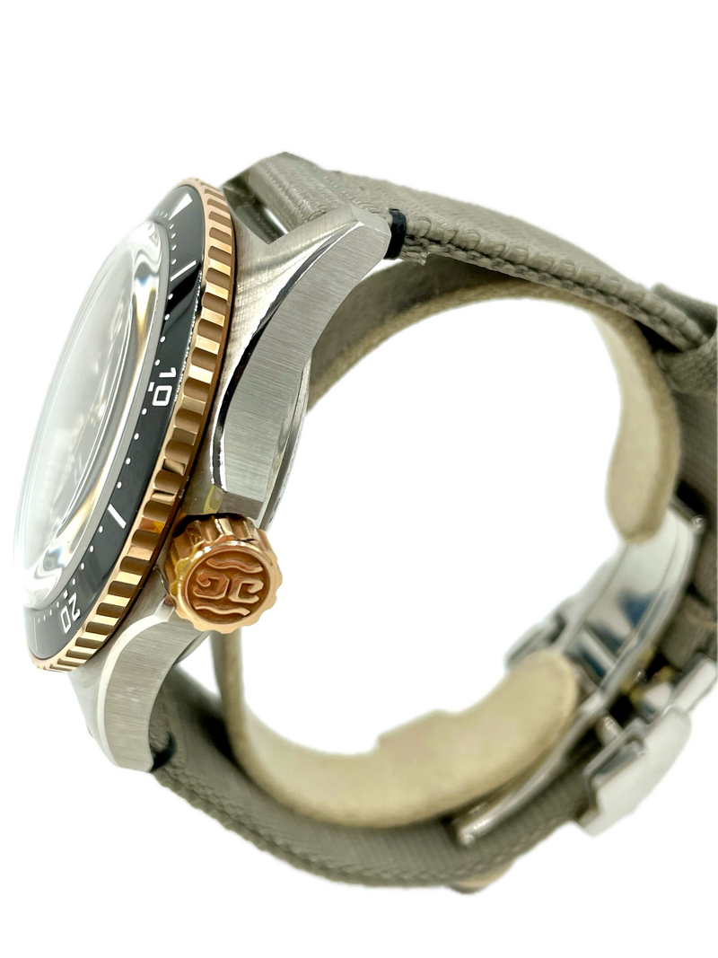 Panorama Date 43 mm in  Steel and Red gold.