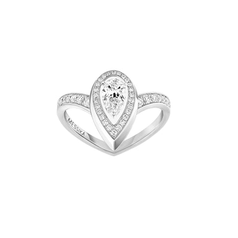 Fiery 18K White Gold Diamond Ring